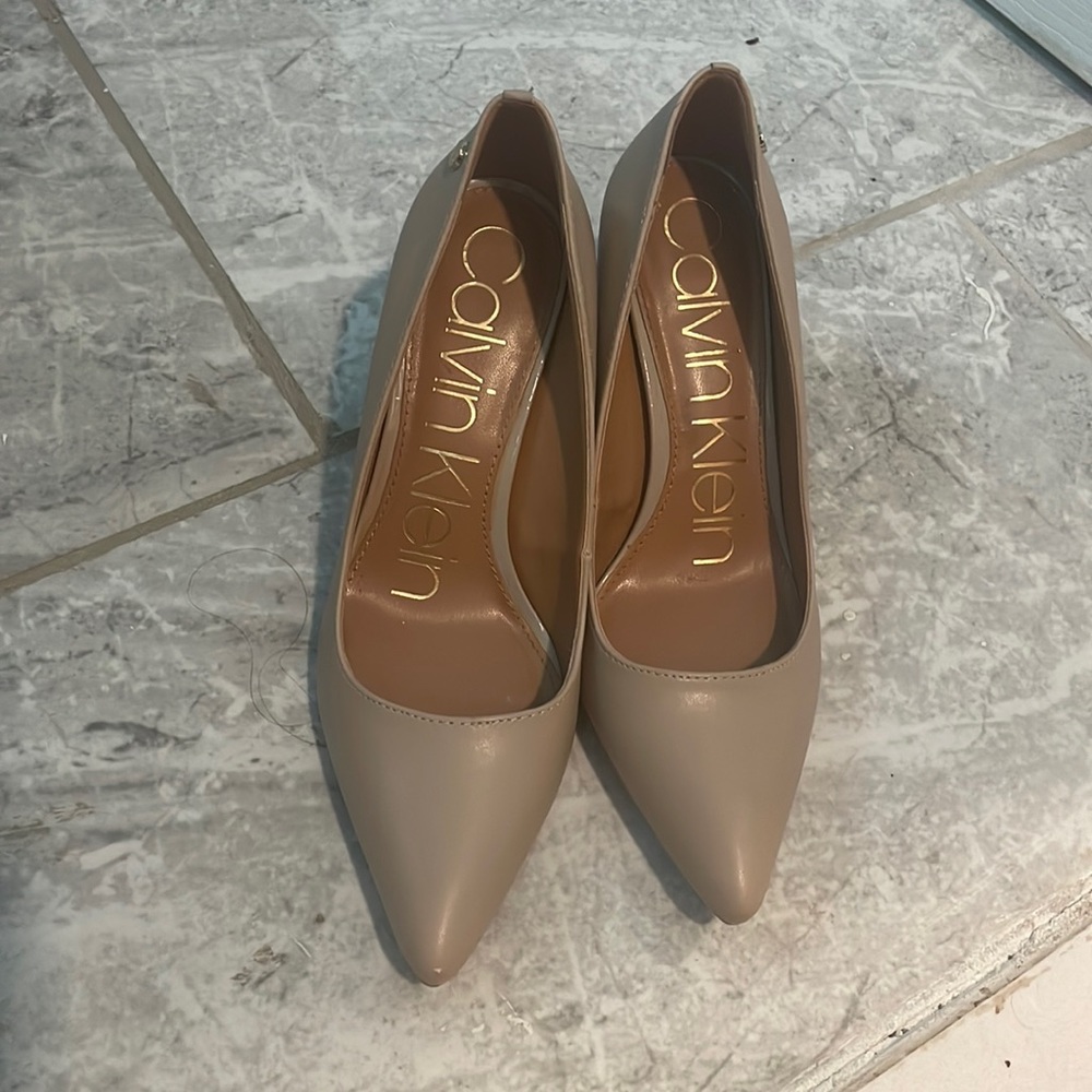 BNWB Calvin Klein nude heels